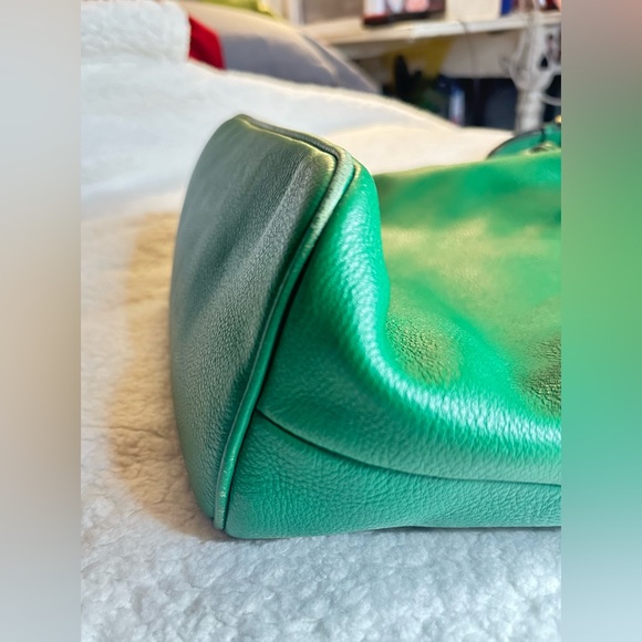 MK Bucket Bag - Picture 8 of 15